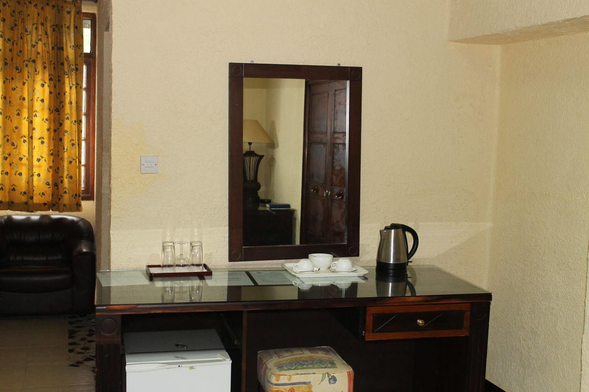 New Dodoma Hotel Eksteriør bilde